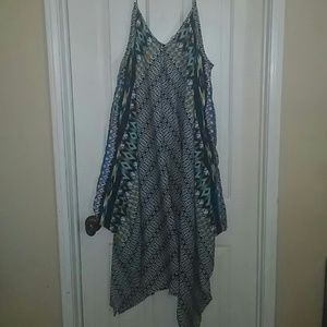 Sleeveless handkerchief dress